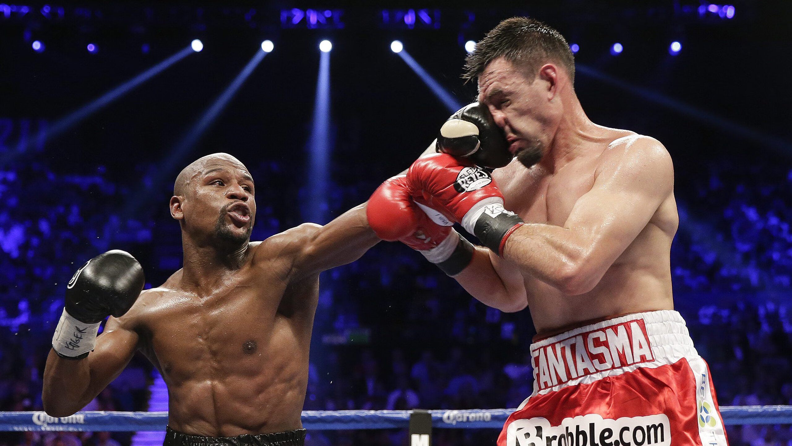 伊利亚·哈伦稳步晋级蝶泳决赛