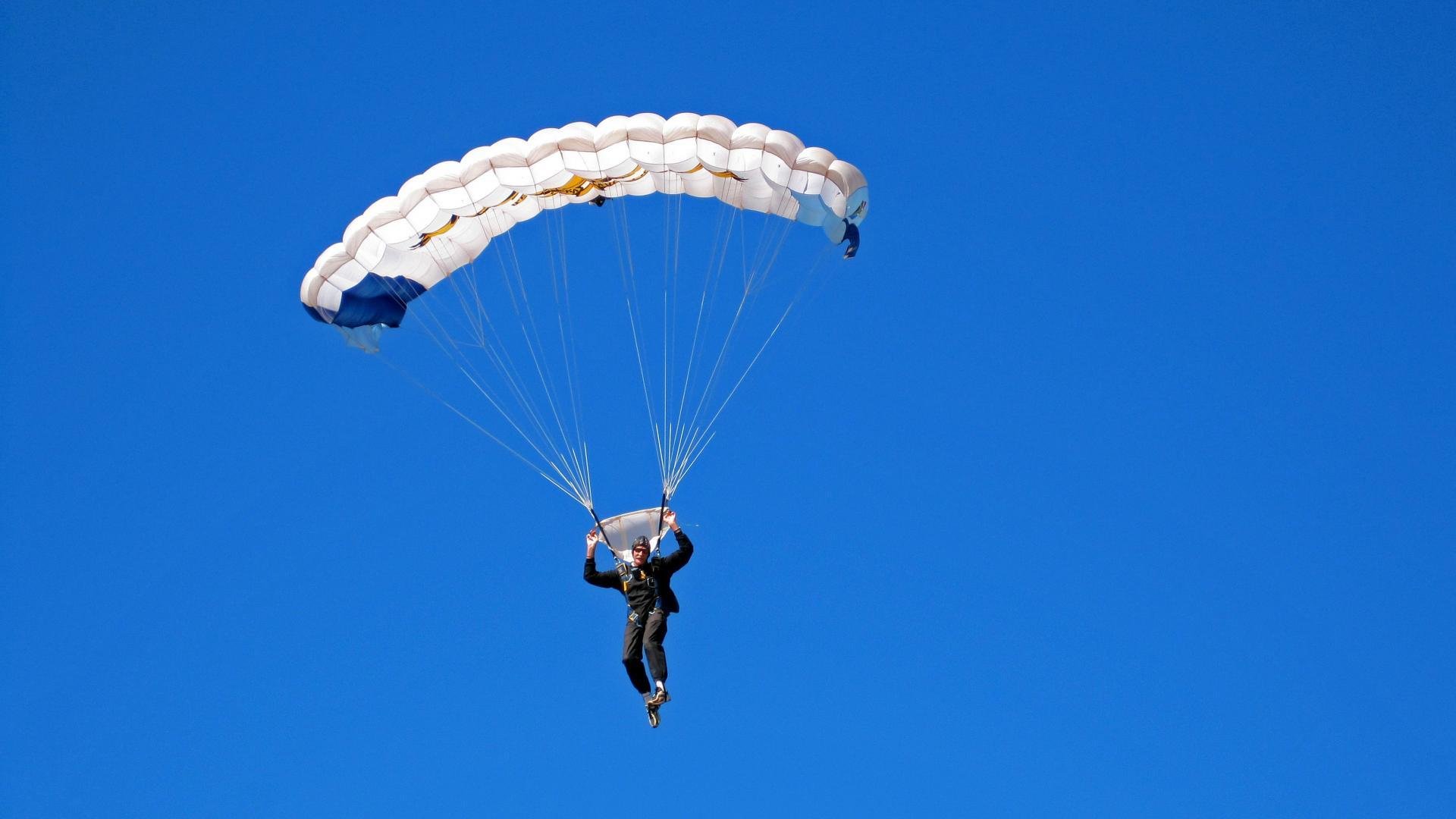 芬兰队三分线命中率爆表，成为速攻样板，芬兰队3号